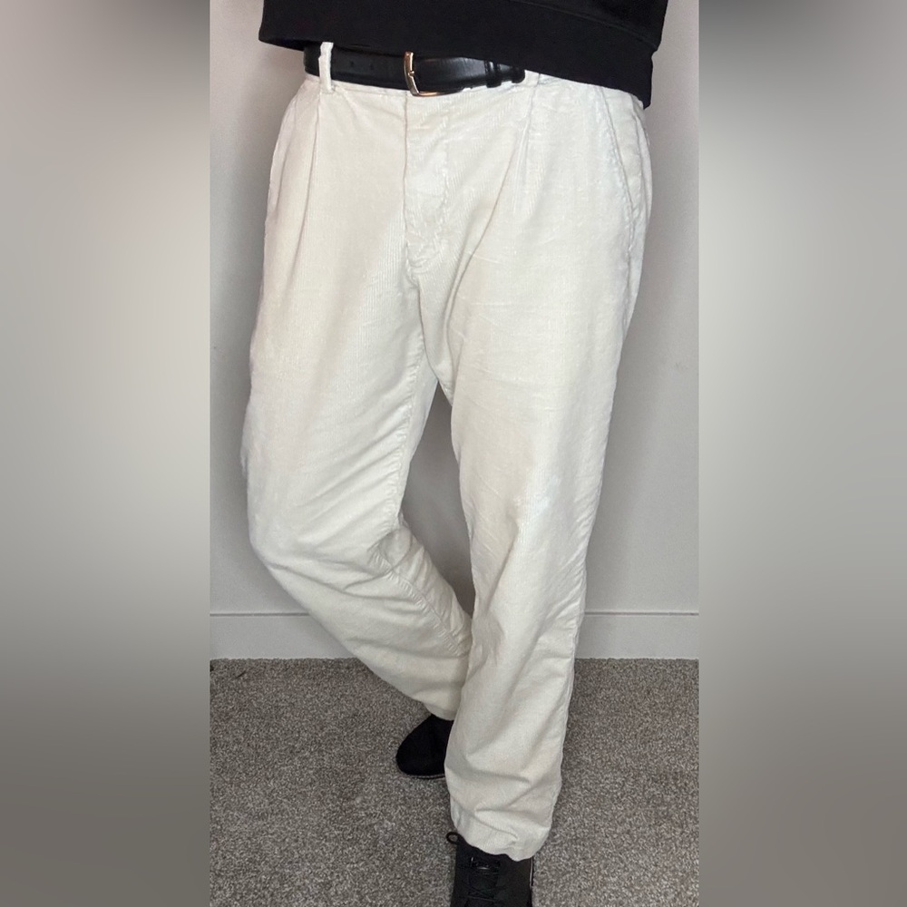 H&M White Corduroy Chino’s
